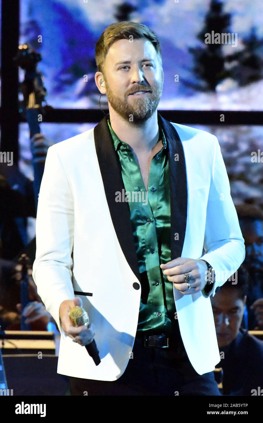 September 25, 2019, Nashville, Tennessee, USA: 25. September 2019 - Nashville, Tennessee - Charles Kelley, Lady Antebellum. 2019 CMA Land Weihnachten gehalten an der Kandare Event Center. (Bild: © Dara-Michelle Farr/AdMedia über ZUMA Draht) Stockfoto