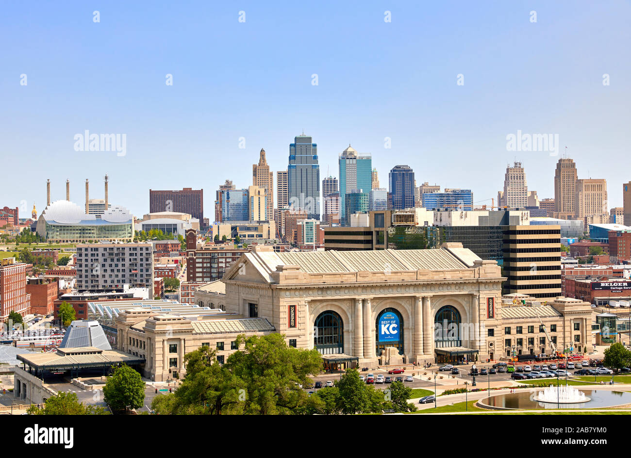 Skyline der Innenstadt von Kansas City und der Union Station, Kansas City, Missouri, Nordamerika Stockfoto