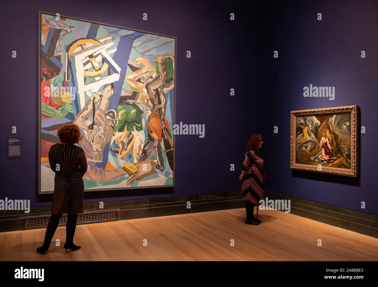 National Gallery, London, UK. 26. November 2019. Junge Bomberg und die Alten Meister Ausstellung von Britischen modernistischen Künstlers David Bomberg (1890-1957) sind neben den nationalen Galerie Bilder, die ihn beeinflusst wird angezeigt. Bild (von links): David Bomberg. Studie für die appers bei der Arbeit: Ein kanadischer Tunnelling Company, Hügel 60, St. Eloi, ca. 1918-19. Tate; (rechts): Studio von El Greco. Die Todesangst im Garten Gethsemane, 1590 s. Die National Gallery. Credit: Malcolm Park/Alamy Leben Nachrichten. Stockfoto