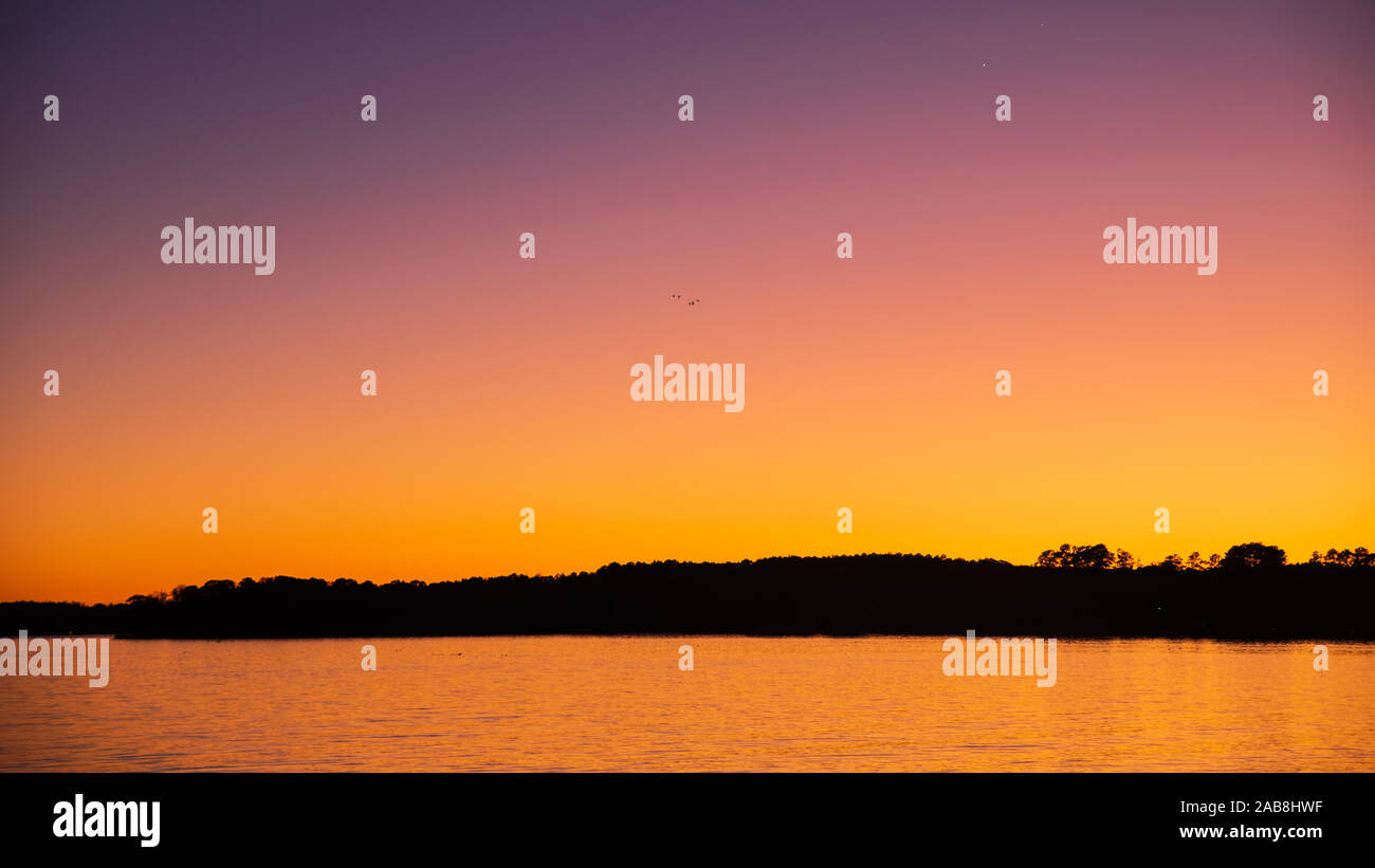 Sonnenuntergang Blick von Windjammer Park Tega Cay SC Stockfoto