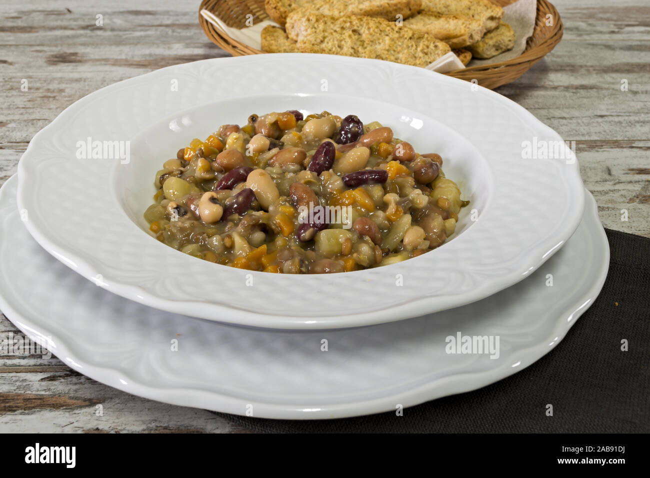 Piatto zuppa di legumi Vista frontale Stockfoto