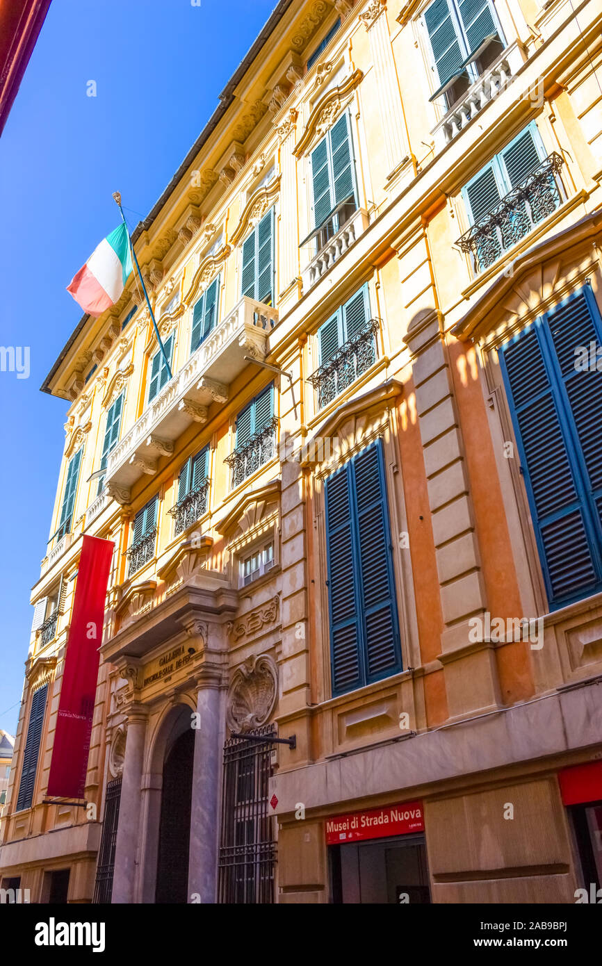 Genua, Ligurien, Italien - 11. September 2019: Brignole Verkauf De Ferrari Gallery, auch als White Palace oder Strada Nuova Museum bekannt Stockfoto