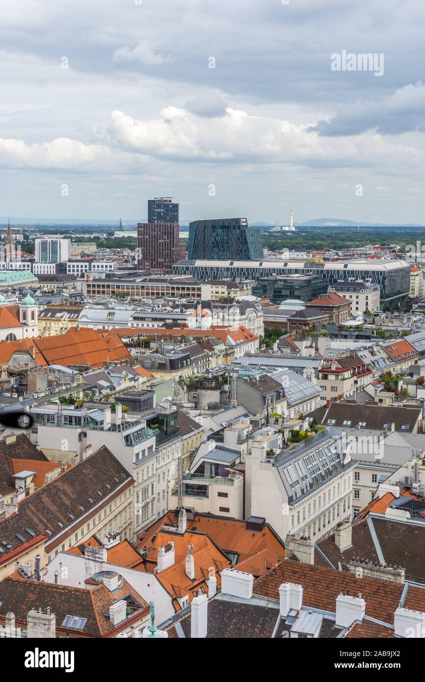 Blick von den Nordturm des Stephansdoms (St. Stephans Kathedrale), Wien, Österreich. Stockfoto