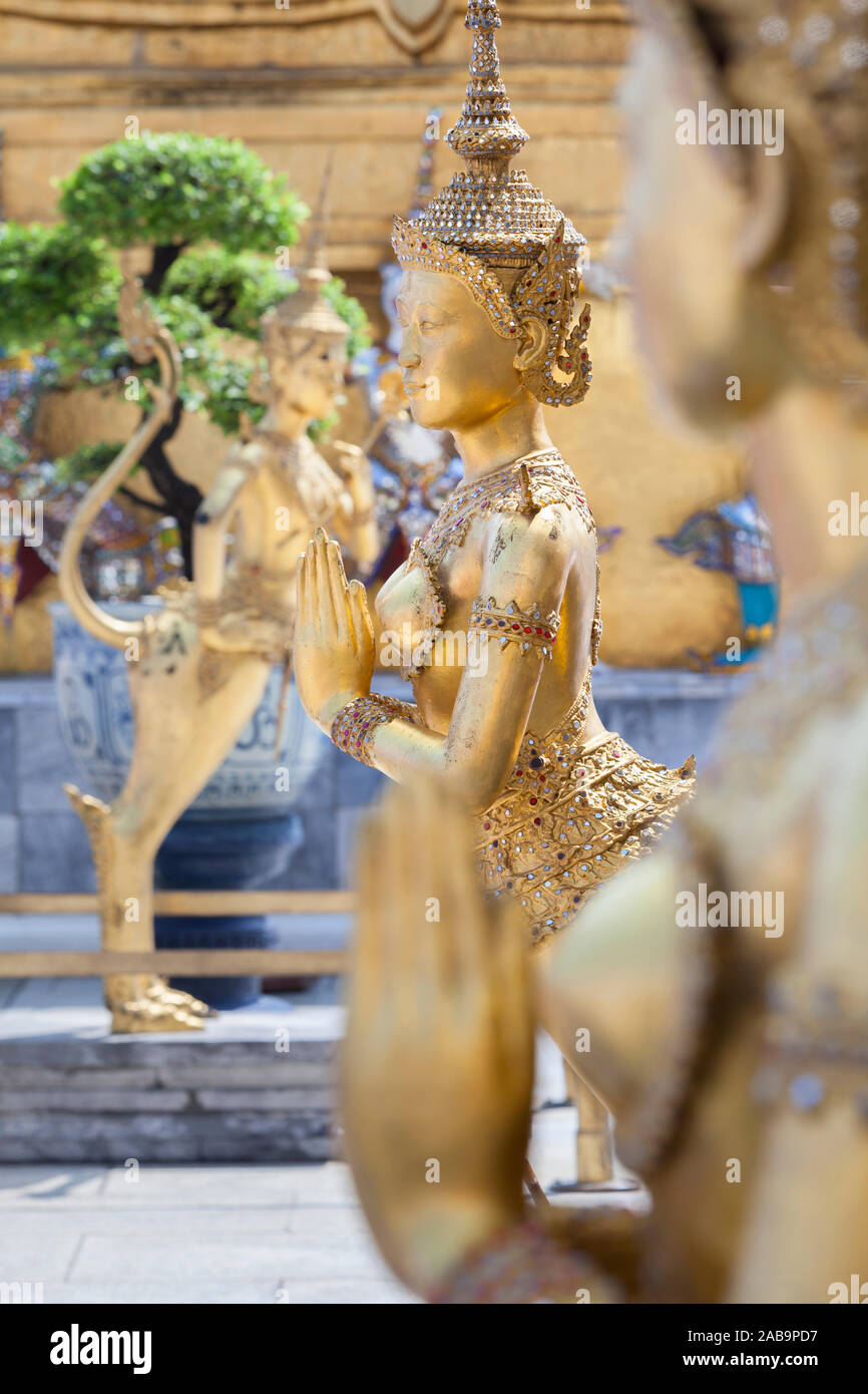 Statue von Kinnari, die Royal Grand Palace, Bangkok, Thailand Stockfoto