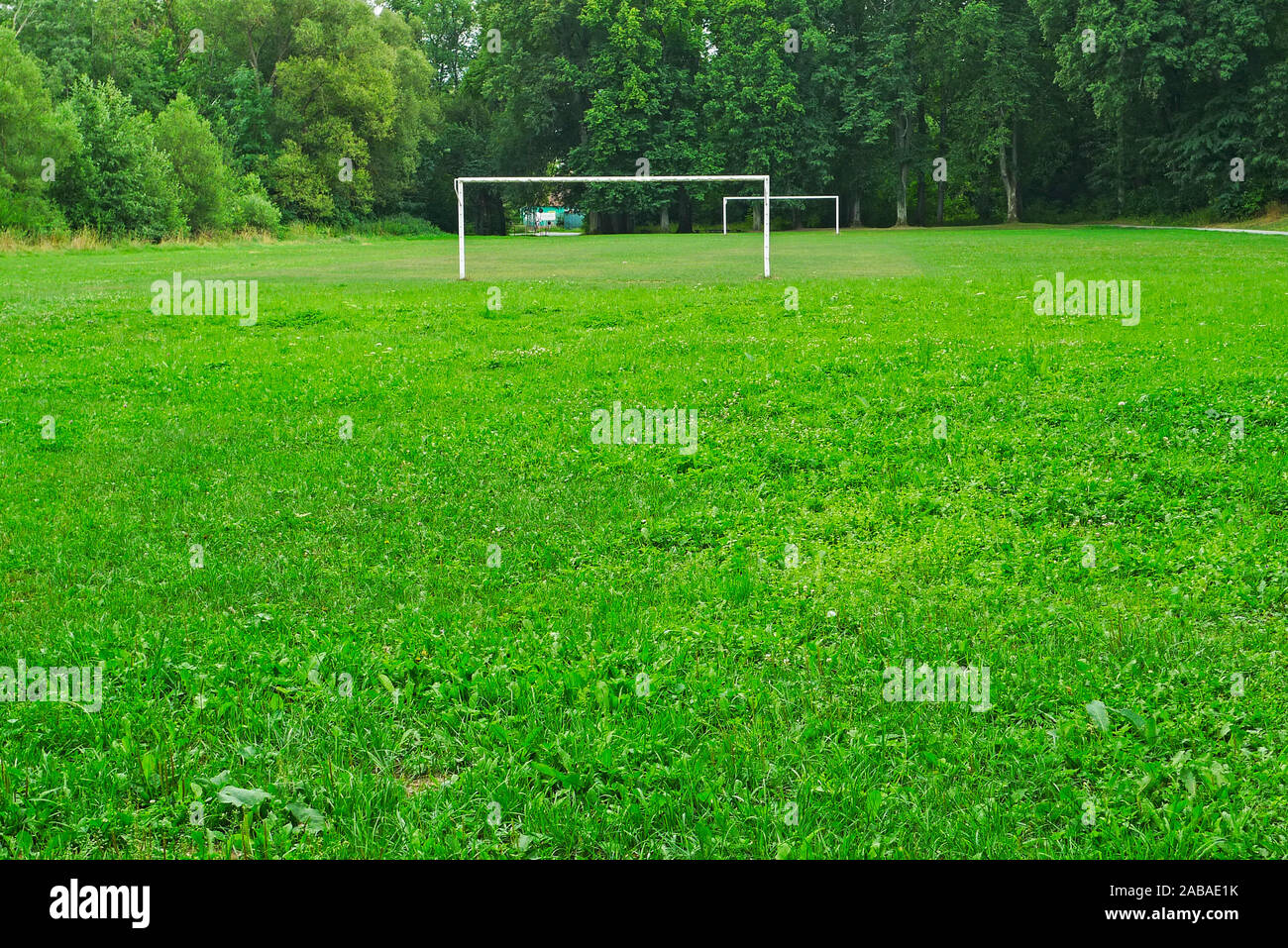 Fußball-Feld im Dorf Stockfoto