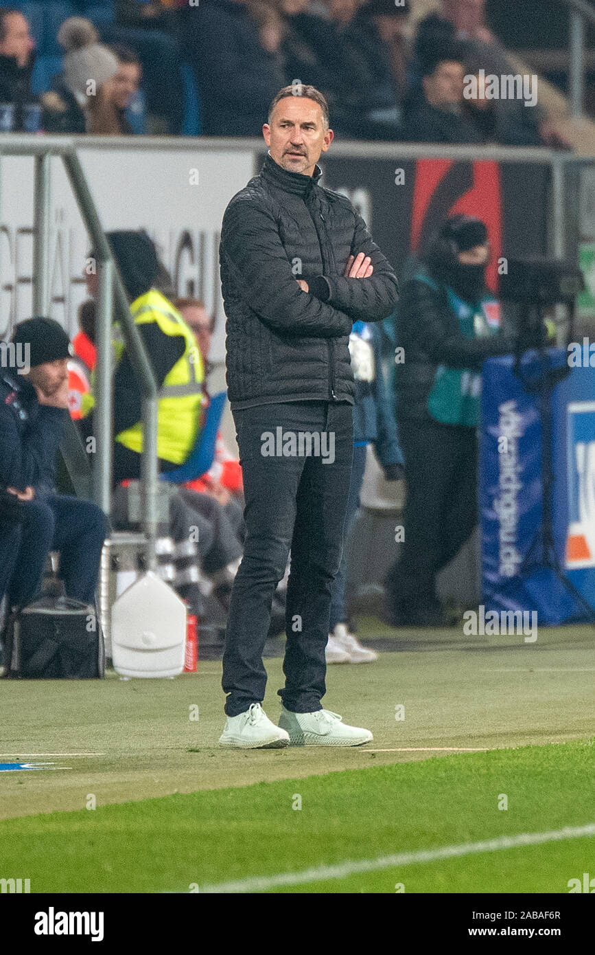 SINSHEIM, Deutschland - 24 November: Trainer Achim Beierlorzer (1.FSV Mainz 05) beim Fußball, Bundesliga 2019/2020 - TSG 1899 Hoffenheim v1. FSV Maiz 05 am PreZero Arena am 24. November 2019 in Sinsheim, Deutschland. Stockfoto