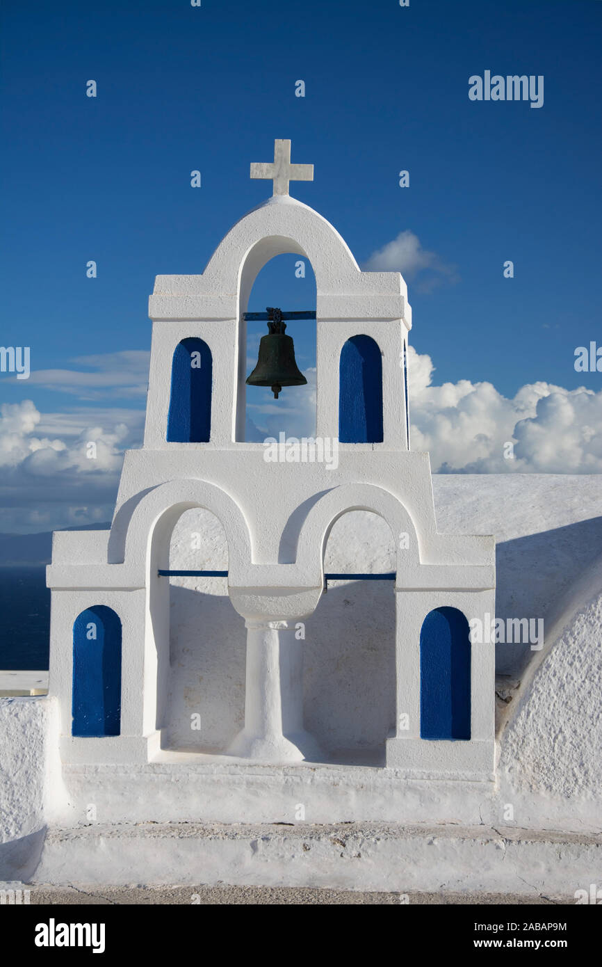 Oia auf der Insel Thira, oder Thera, ist eine kleine Stadt mit dem giechischen Archipel Santorin auf den Kykladen. Stockfoto
