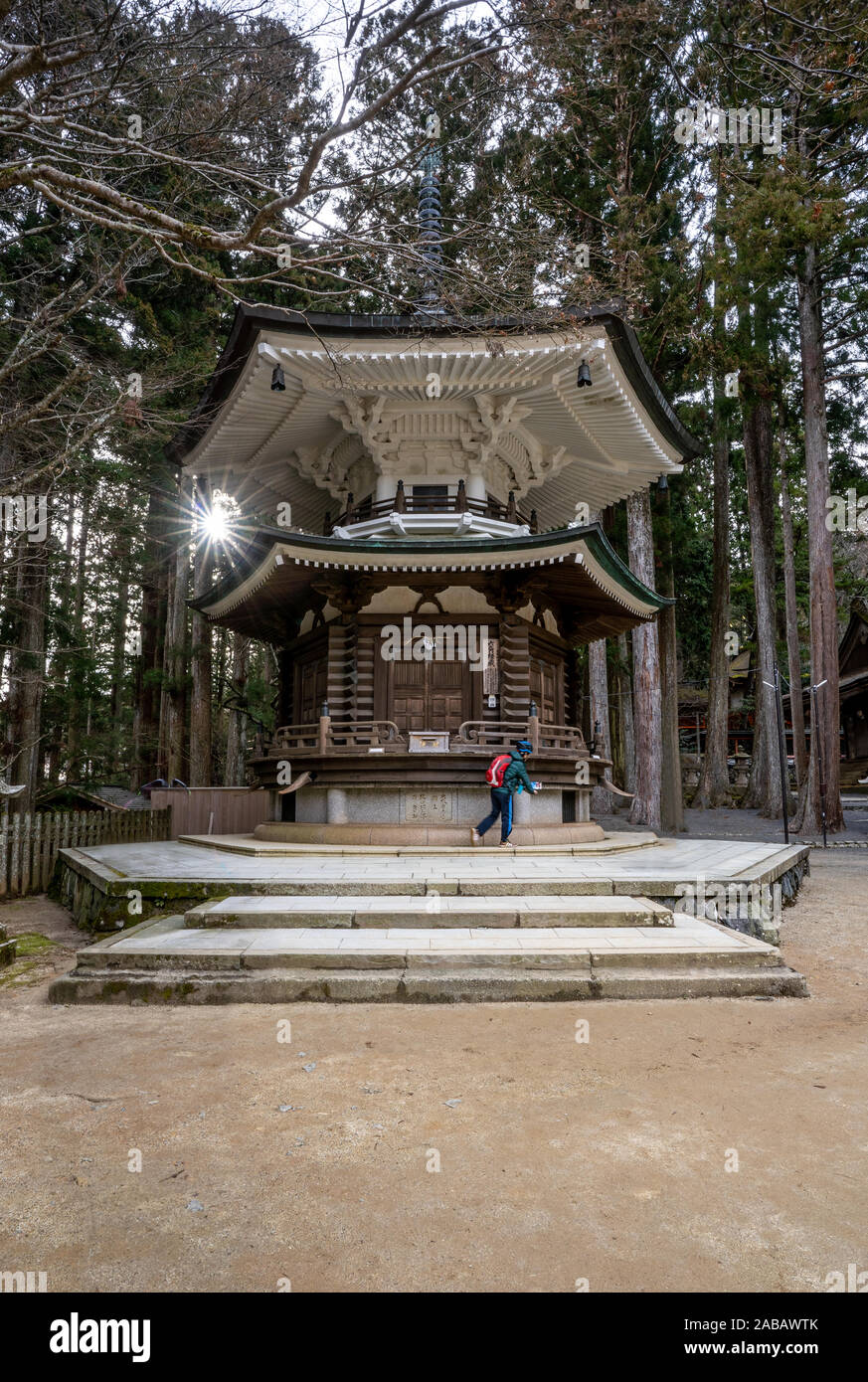 Rokkaku Kyozo (gigantische rotierende Sutra) im Daito, Koyasan, Japan Stockfoto