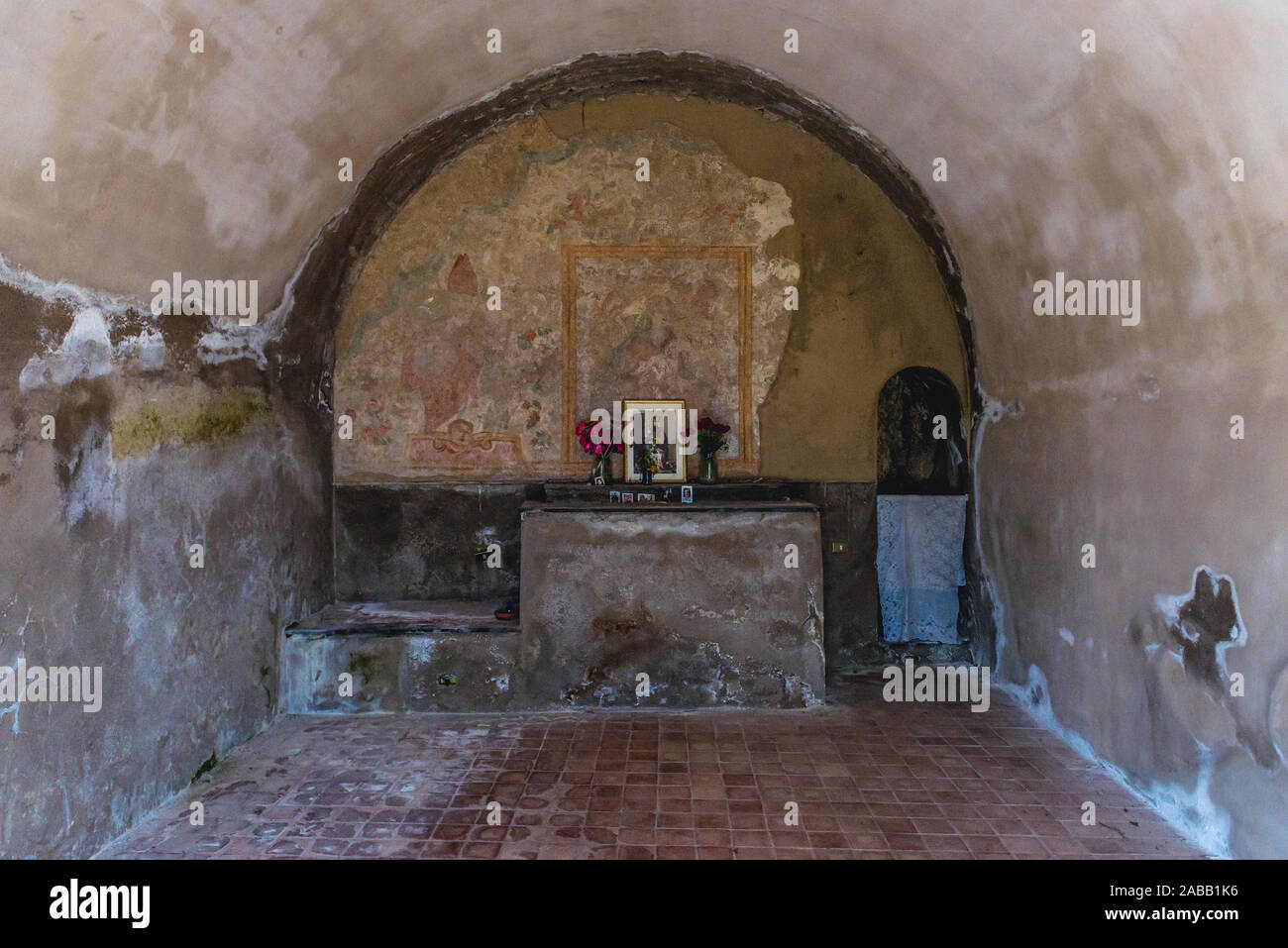 Innenraum der Chiesa di San Biagio, erste Kirche in Castelmola Stadt in der Provinz Messina in der italienischen Region Sizilien Stockfoto