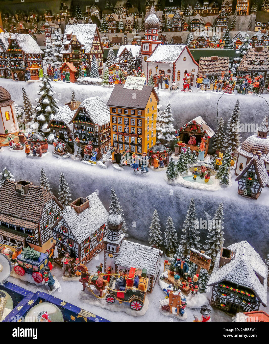 Salzburg, Österreich. Weihnachten Dekoration zum Verkauf an die Altstadt Weihnachtsmarkt. Stockfoto