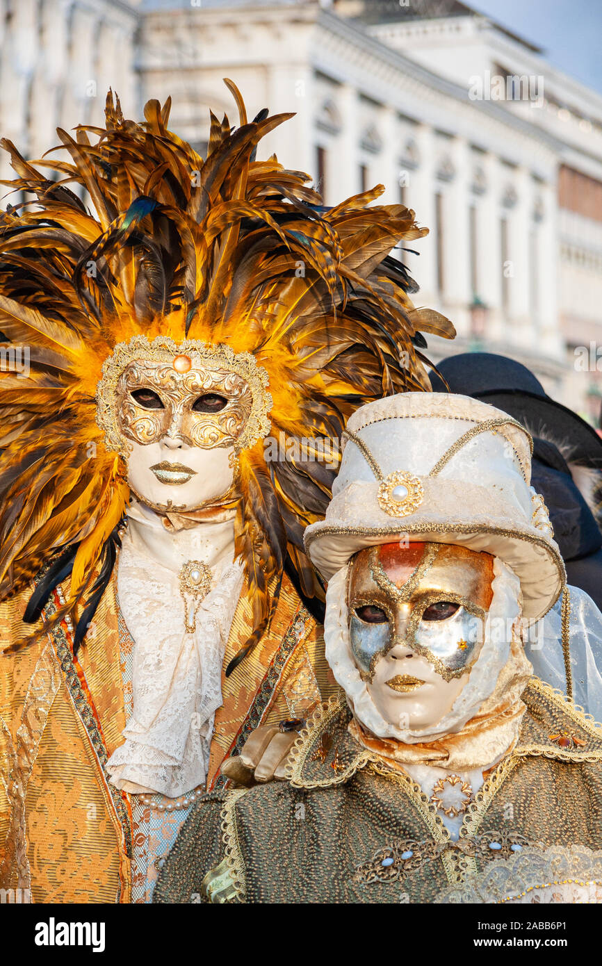 Wunderschöne Masken an den berühmten Karneval von Venedig, Italien Stockfoto