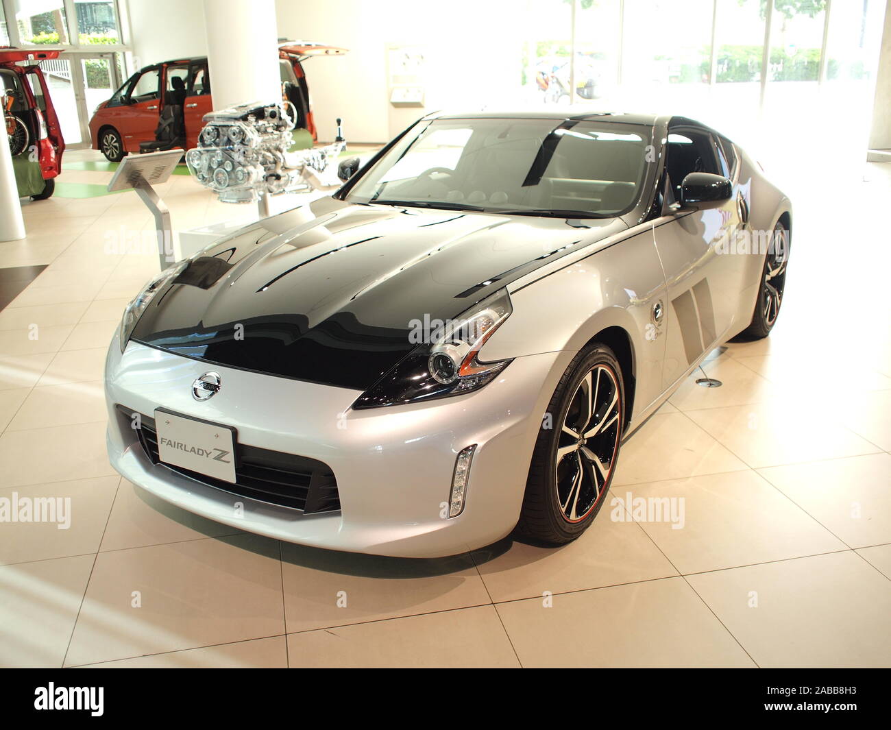 YOKOHAMA, Japan - 23. Oktober, 2019: 2019 Nissan Fairlady Z 50th Anniversary Edition bei Nissan Global Headquarters Galerie angezeigt. Stockfoto