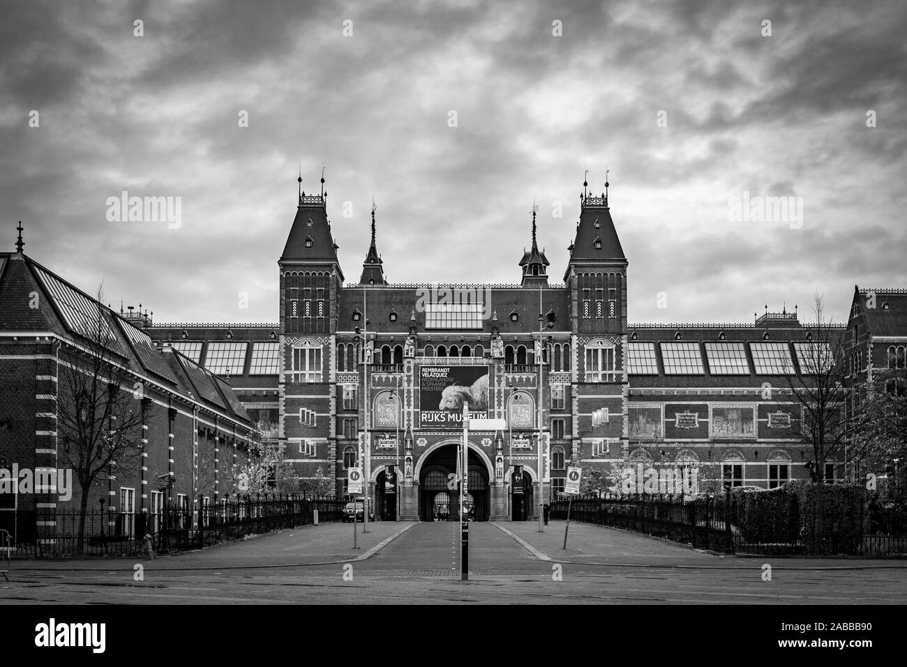 Amsterdam Museum in Schwarz und Weiß Stockfoto