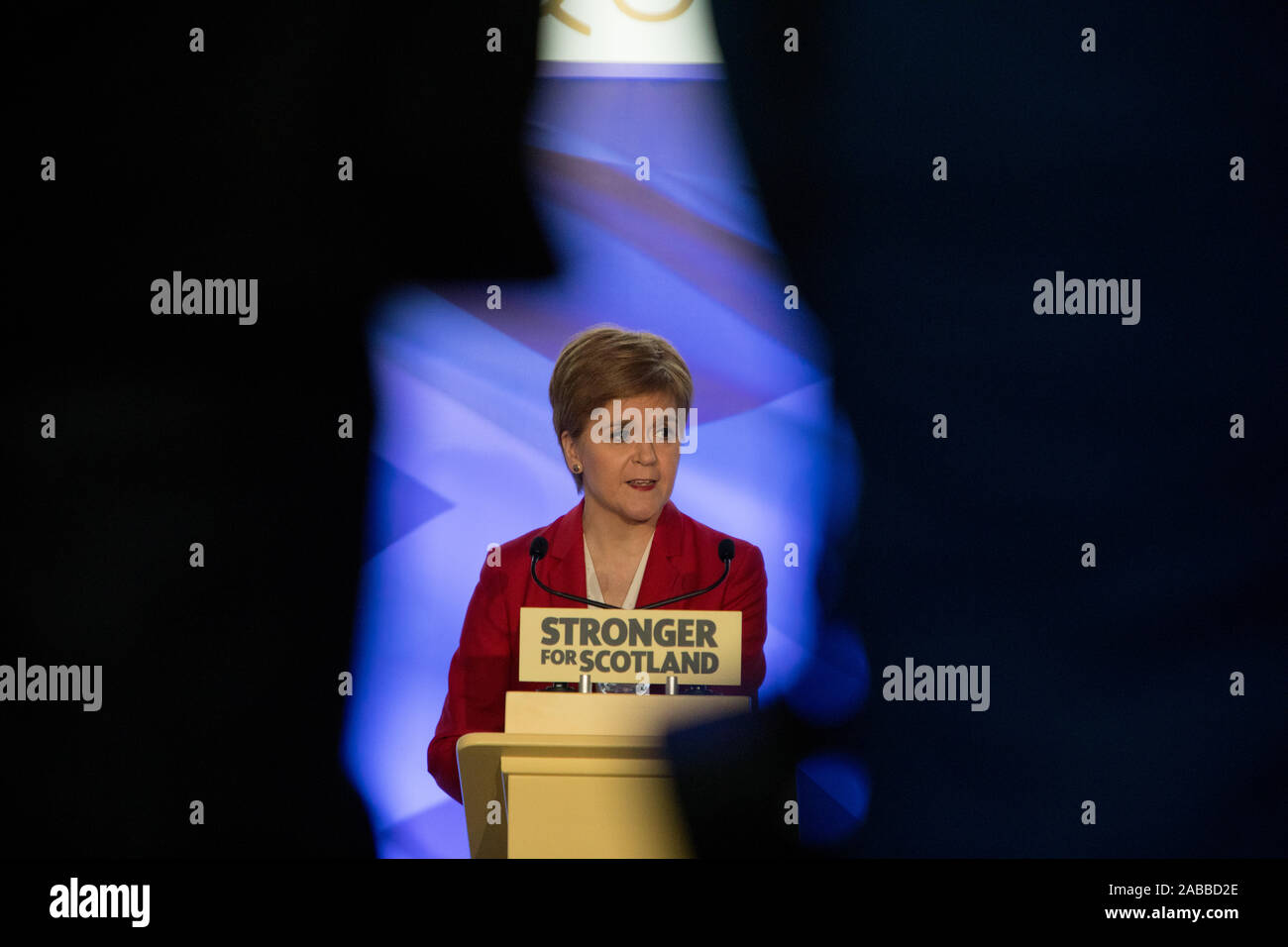 Erster Minister und Leiter der Scottish National Party, Nicola Stör, spricht auf einer Party Rally, in Dundee, Schottland, am 20. November 2019. Stockfoto