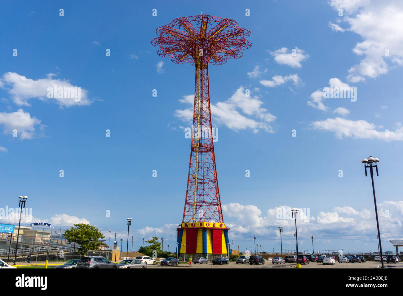 New York, USA - 20. August 2018: Fallschirm springen Turm, Coney Island, New York Stockfoto