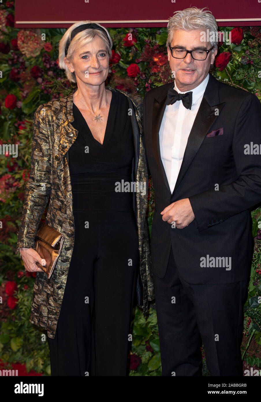 London, Großbritannien. Melanie Thaw und Matthew Byam Shaw bei den 65th Evening Standard Theatre Awards, London Coliseum, London, England am 24. November 2019 Ref: LMK386-J5854-251119 Gary Mitchell/Landmark Media Stockfoto