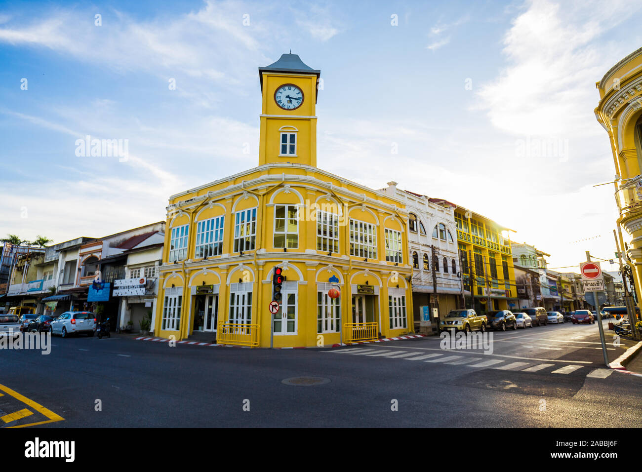 Farbenfrohe Gebäude in der Altstadt von Phuket Town in Thailnad Stockfoto