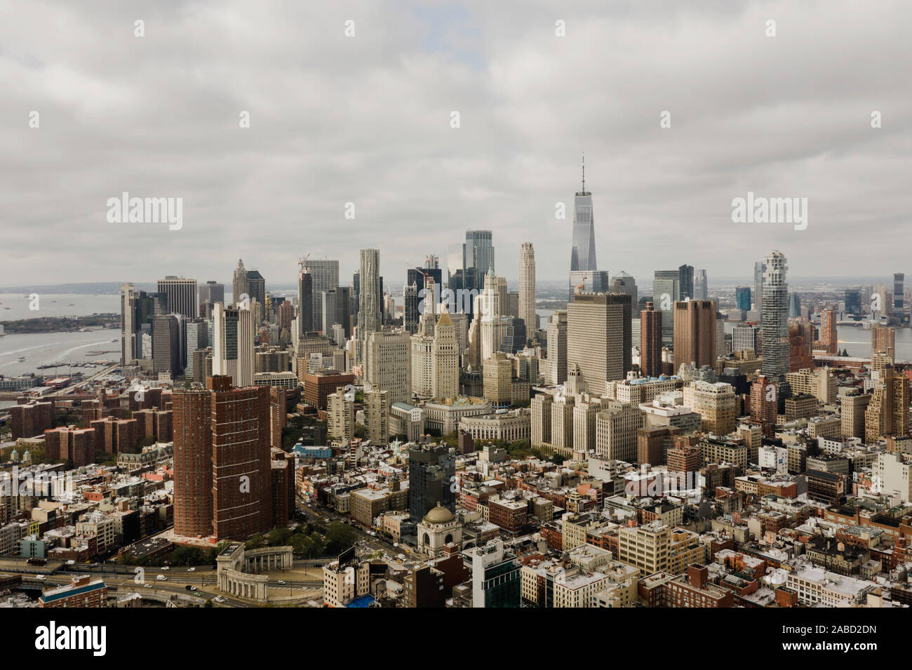 Luftaufnahme von Manhattan Wolkenkratzer, gewaschen Farben, New York Stockfoto