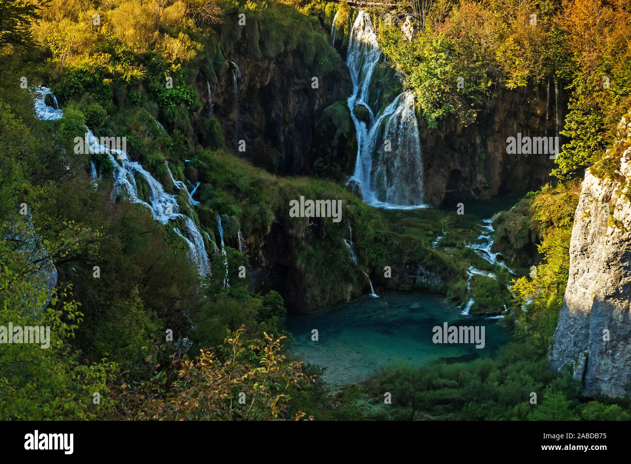 Der Nationalpark Plitvicer Seen ist der flächenmässig grösste Nationalpark Kroatiens und zugleich auch der älteste Nationalpark Südosteuropas. Stockfoto