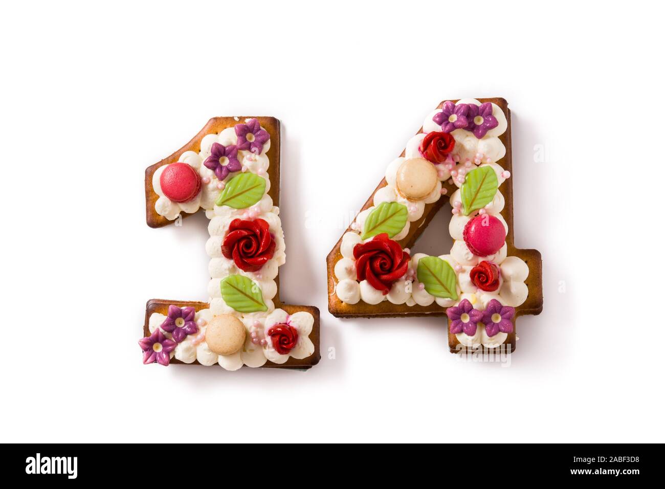 Valentinstag Kuchen mit 14 Anzahl geschmückt mit Blumen auf weißem Hintergrund. Stockfoto