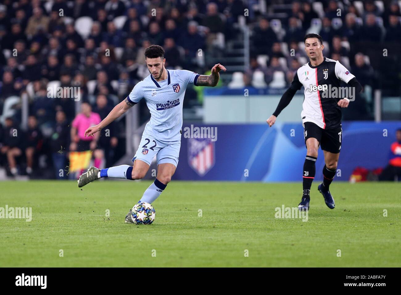 Torino, Italien. 26. November 2019. Champions League 2019-20. Fc Juventus vs Club Atlético de Madrid. Mario Hermoso von Club Atlético de Madrid. Stockfoto