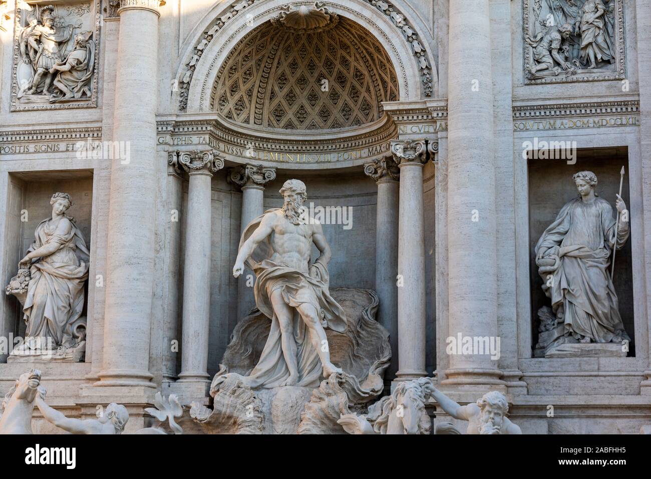 Statue detail, den Trevi Brunnen, Rom, Italien Stockfoto