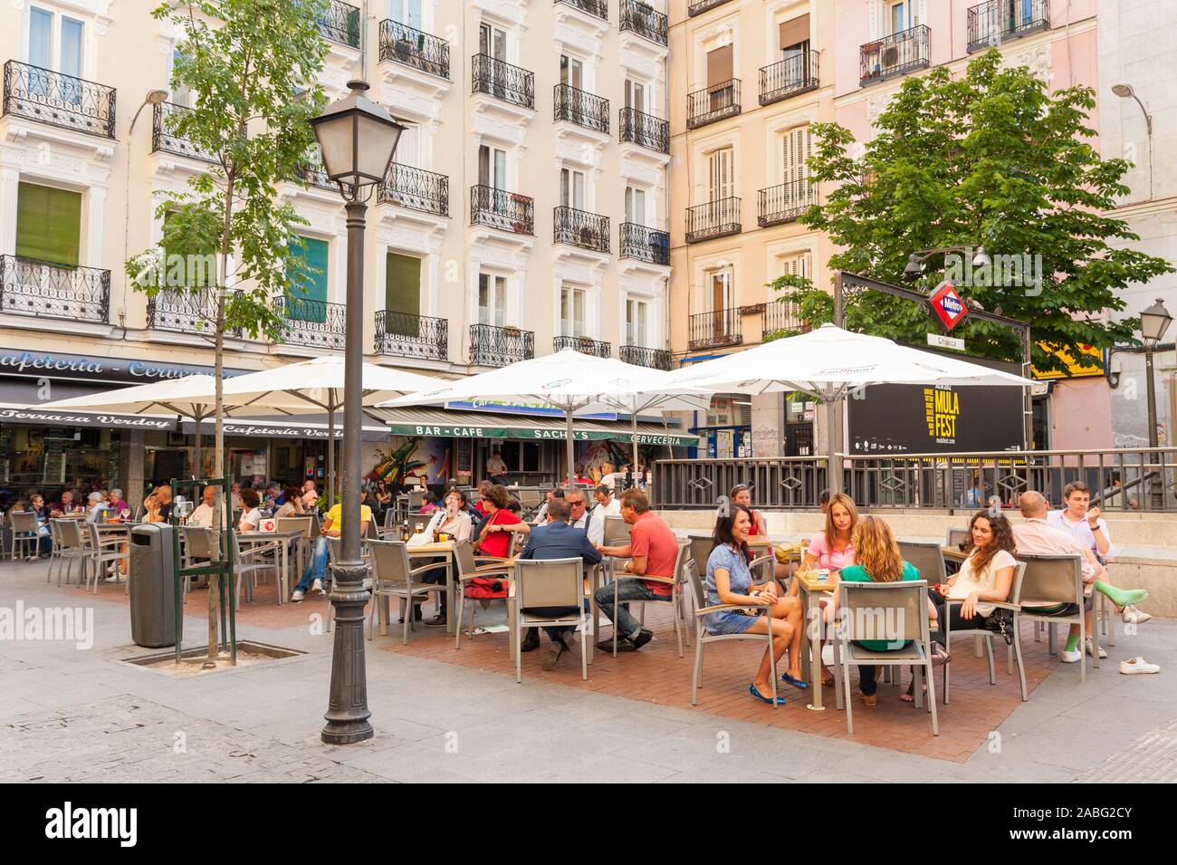 Bars auf der Plaza de Chueca in Madrid, Spanien Stockfoto