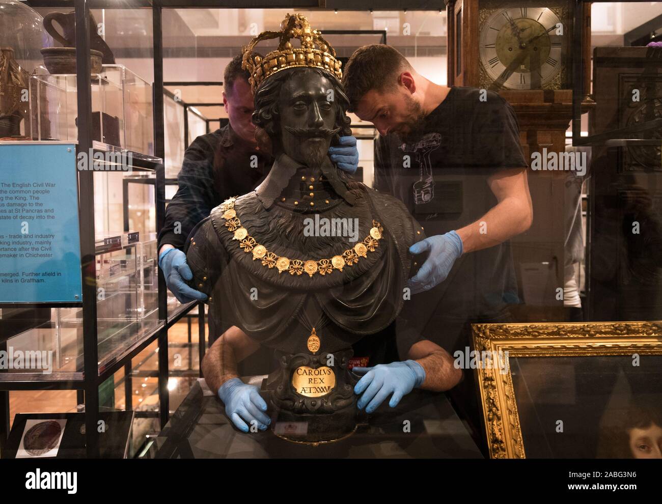 Der ursprüngliche Markt eine Skulptur, eine Büste von König Karl I von Hubert Le Sueur, verschoben wird in der Vitrine an der Novium Museum, als es wieder in seiner ursprünglichen Heimat in Chichester auf Darlehen von Tate Britain. Stockfoto