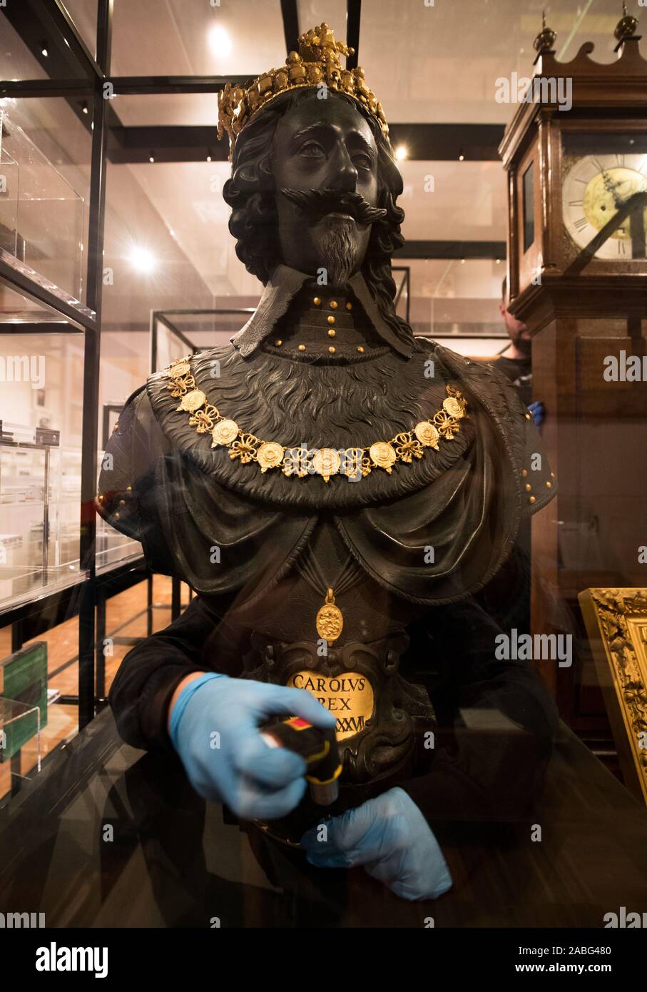 Der ursprüngliche Markt eine Skulptur, eine Büste von König Karl I von Hubert Le Sueur, verschoben wird in der Vitrine an der Novium Museum, als es wieder in seiner ursprünglichen Heimat in Chichester auf Darlehen von Tate Britain. Stockfoto