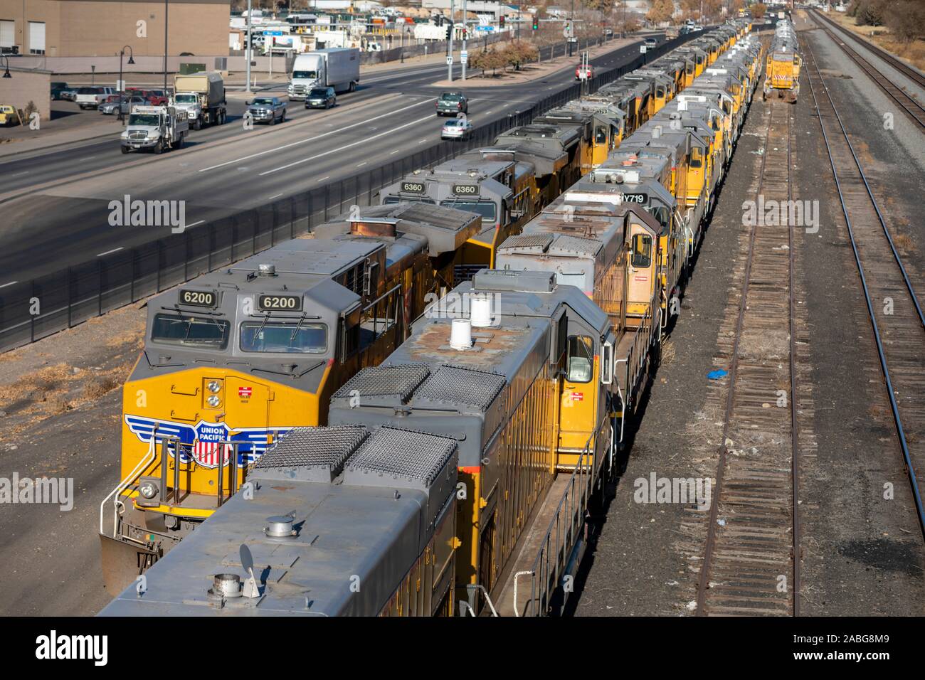 Grand Junction, Colorado - Union Pacific Lokomotiven in einem Rail Yard geparkt. Stockfoto
