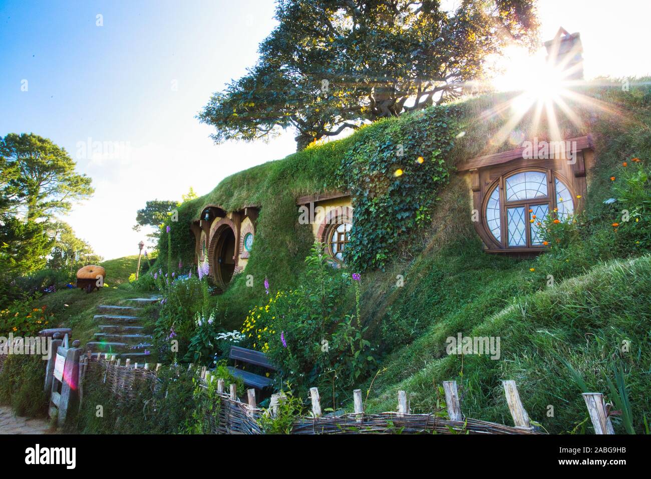 Hobbit Haus in der Shire, hobbiton Movie Set, Neuseeland Stockfoto