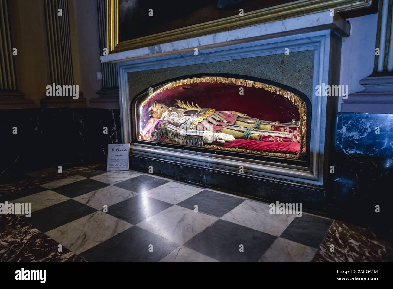 Überreste des Heiligen Clemens in der Heiligen Maria von der Ankündigung der Kathedrale in Palermo Küstenstadt und Gemeinde in der Metropole Catania, Italien Stockfoto