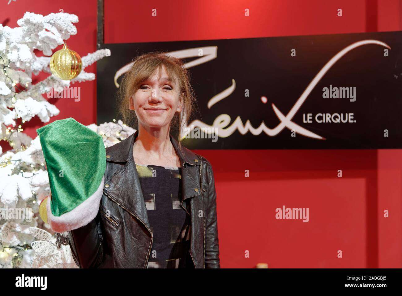 Paris, Frankreich, 20. November 2019. Virginie Lemoine nimmt an der Markteinführung der „Peres Noel Verts“ von Secours Populaire Francais in Paris Teil Stockfoto