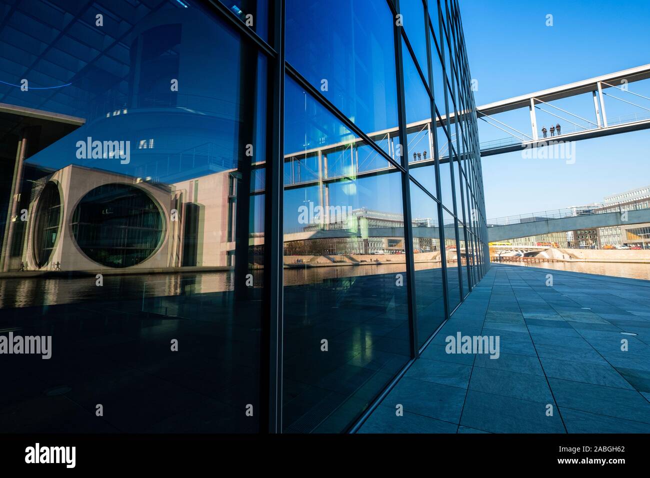Externe Ansicht der modernen Regierungsgebäuden, Paul Lobe Haus am Spreeufer in Berlin, Deutschland Stockfoto