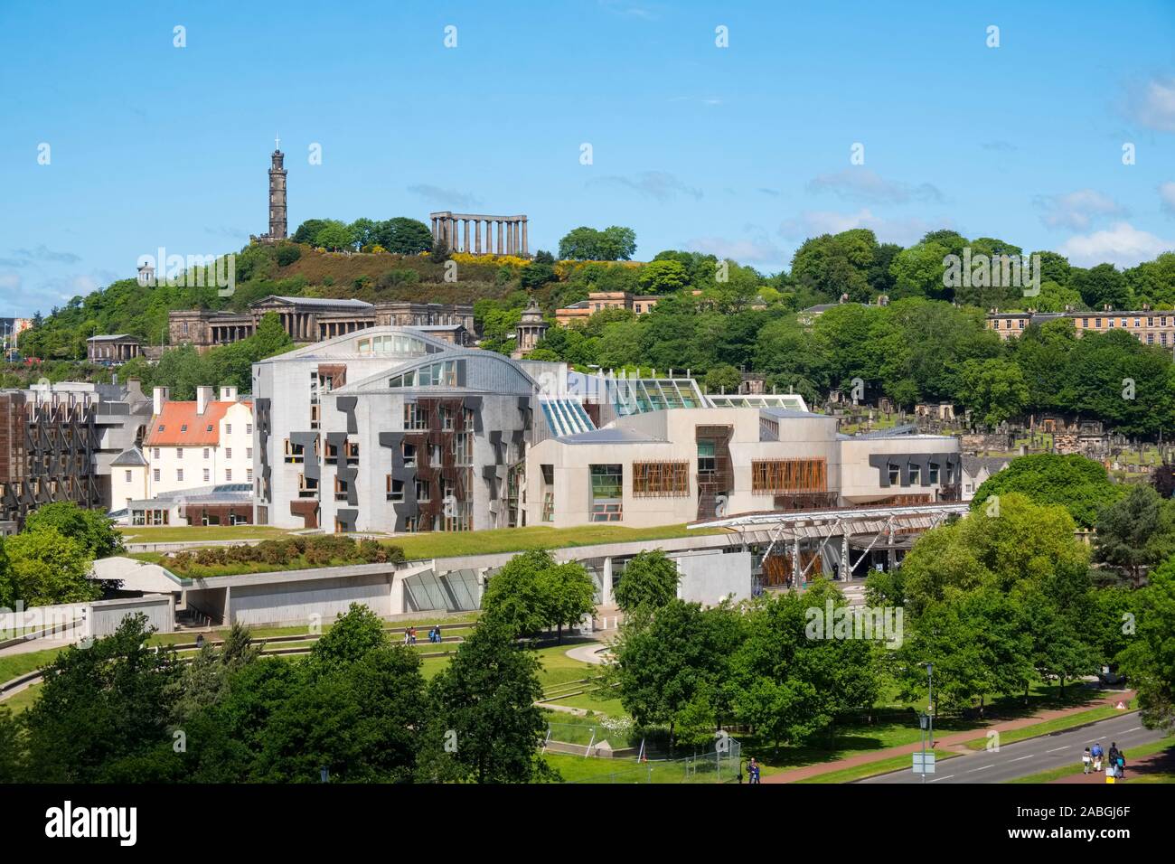 Ansicht der Außenseite des schottischen Parlamentsgebäudes in Holyrood in Edinburgh, Schottland, Vereinigtes Königreich. Stockfoto