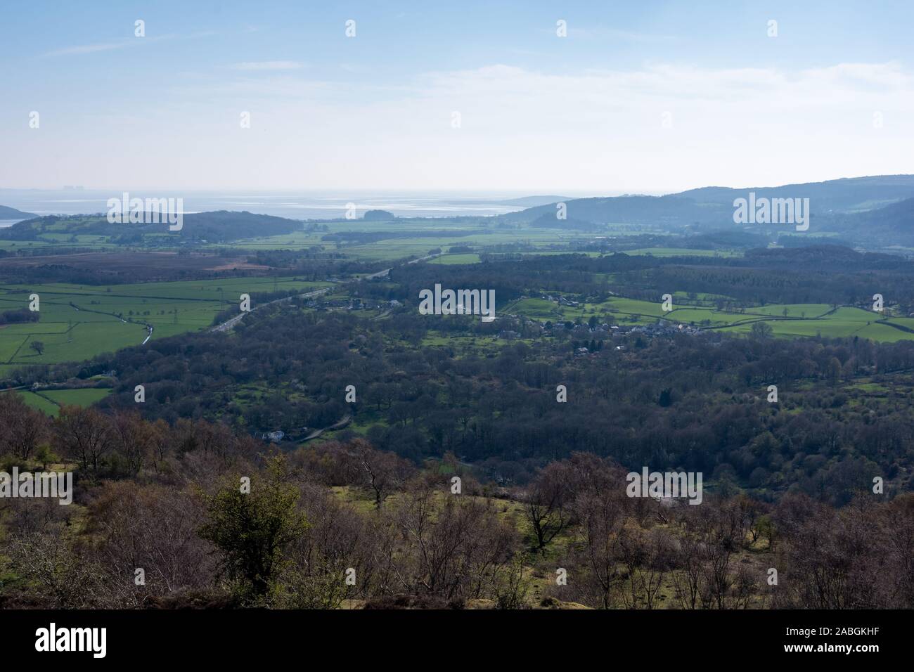 Blick von whitbarrow in Morecambe Bay nach Heysham nukleare Powerstation Stockfoto