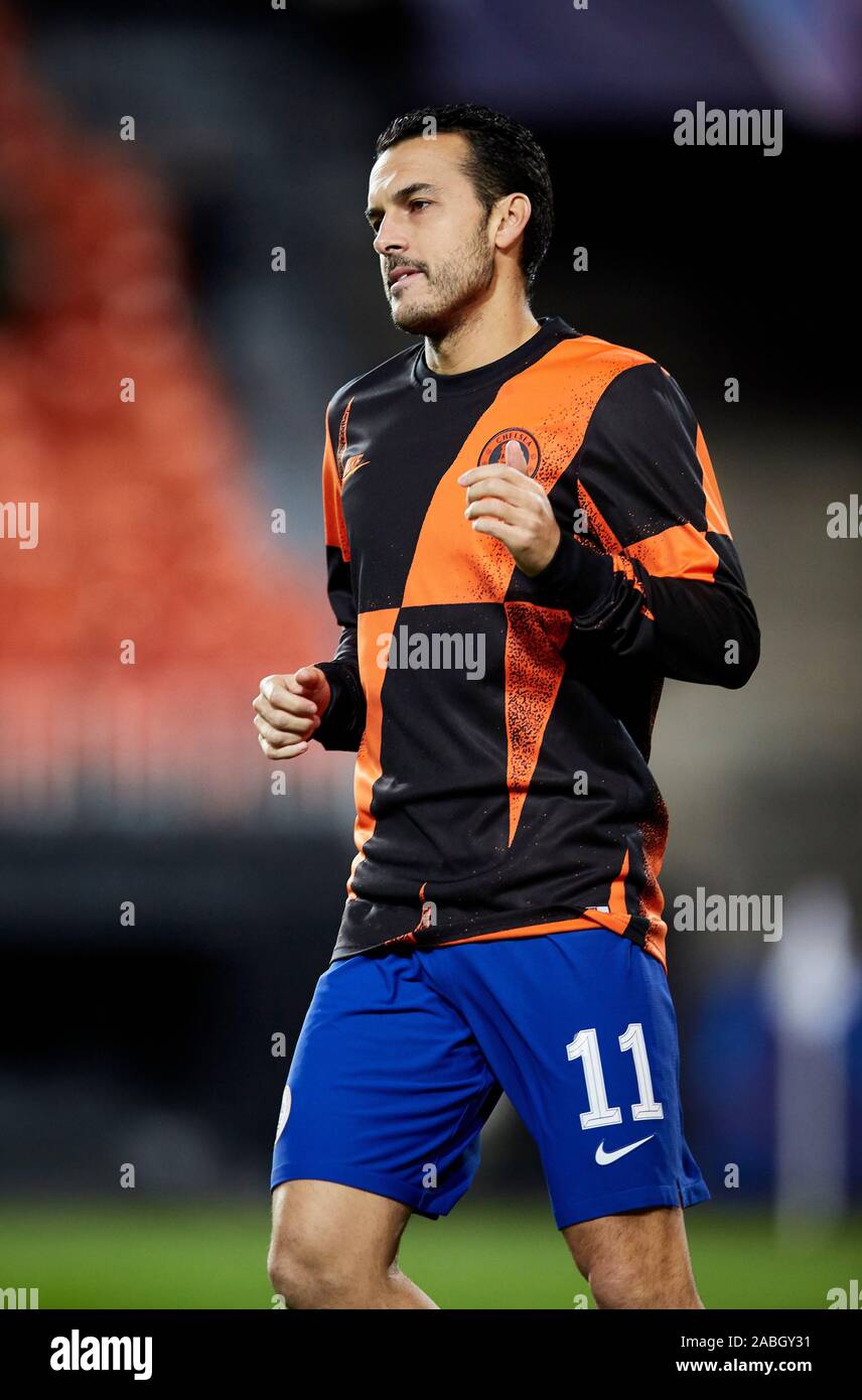 Mestalla, Valencia, Spanien. 27 Nov, 2019. UEFA Champions League Fußball -, Valencia gegen Chelsea; Pedro von Chelsea nach dem Aufwärmen vor dem Spiel - Redaktionelle Verwendung Credit: Aktion plus Sport/Alamy leben Nachrichten Stockfoto