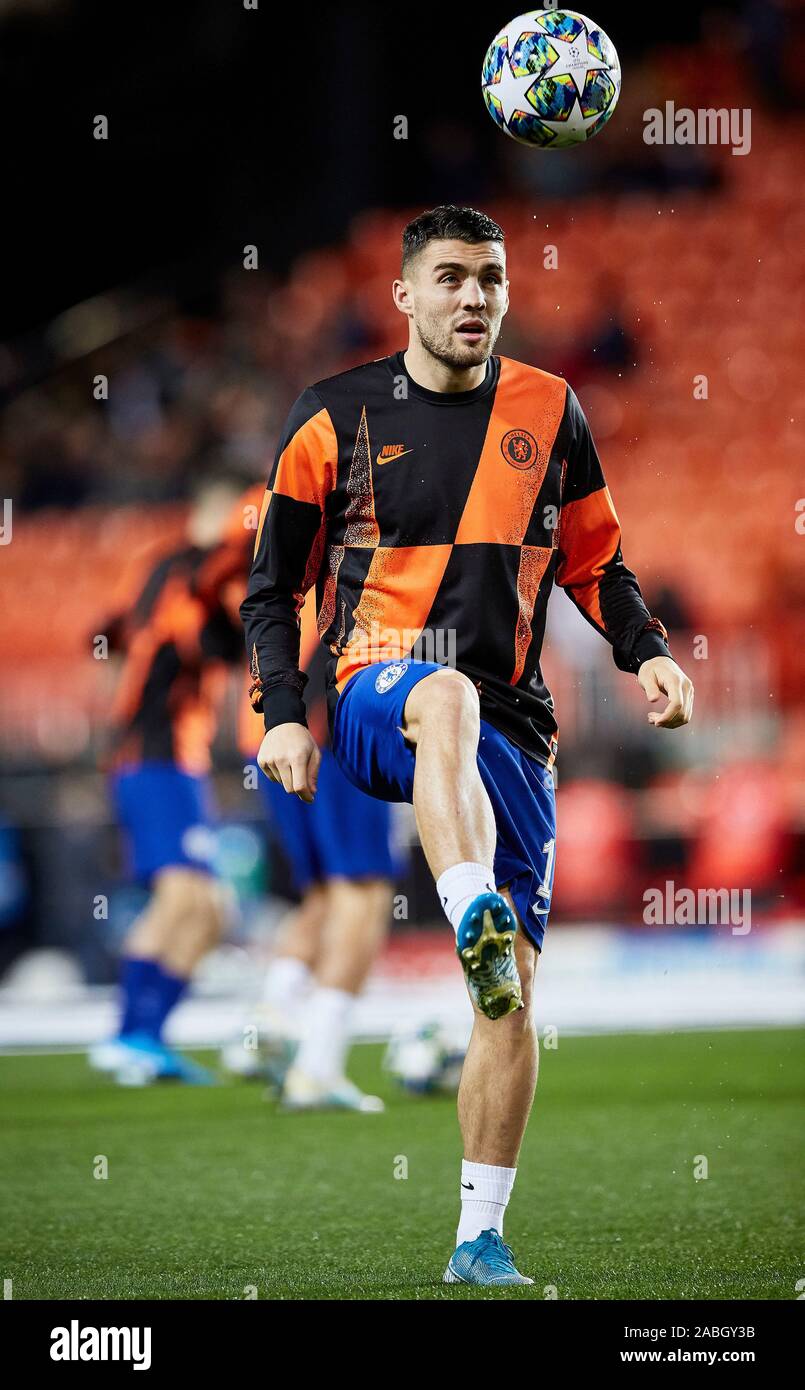 Mestalla, Valencia, Spanien. 27 Nov, 2019. UEFA Champions League Fußball -, Valencia gegen Chelsea; Mateo Kovacic von Chelsea nach dem Aufwärmen vor dem Spiel - Redaktionelle Verwendung Credit: Aktion plus Sport/Alamy leben Nachrichten Stockfoto