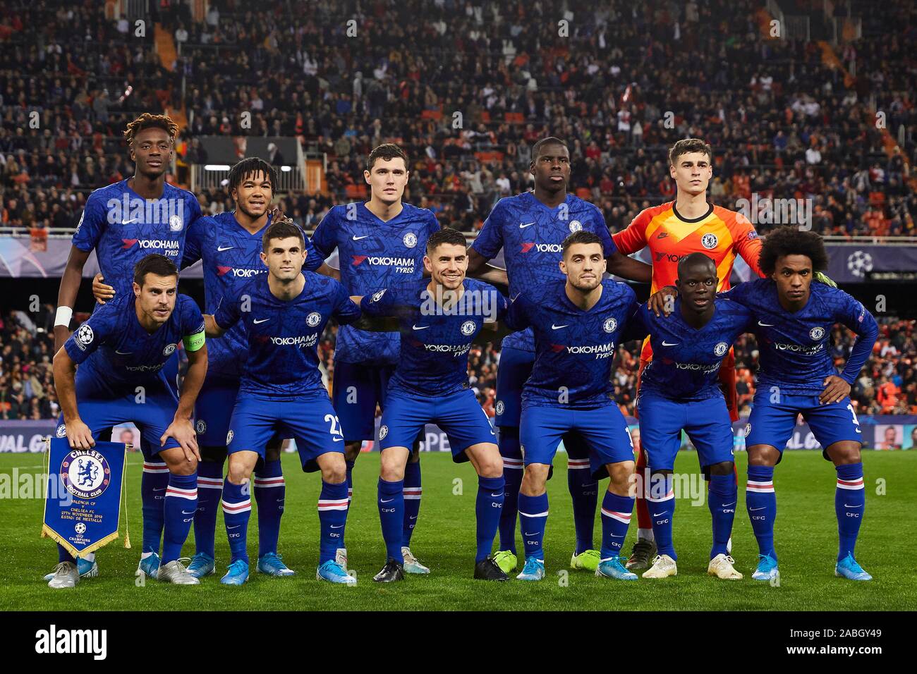 Mestalla, Valencia, Spanien. 27 Nov, 2019. UEFA Champions League Fußball -, Valencia gegen Chelsea, Chelsea team Line up vor dem Spiel - Redaktionelle Verwendung Credit: Aktion plus Sport/Alamy leben Nachrichten Stockfoto