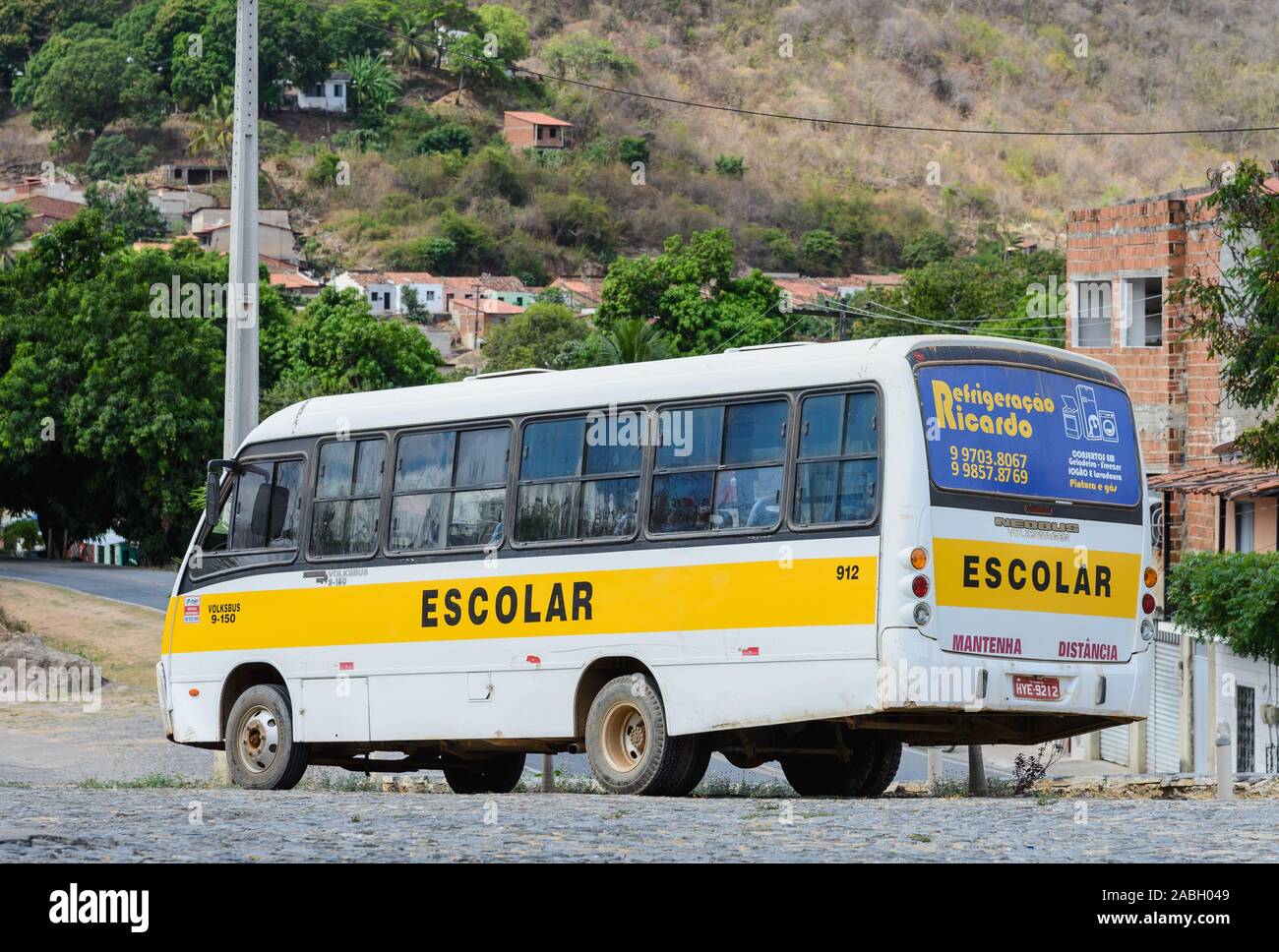 Ein Schulbus an Guaramiranga, Ceará, Brasilien, Südamerika. Stockfoto