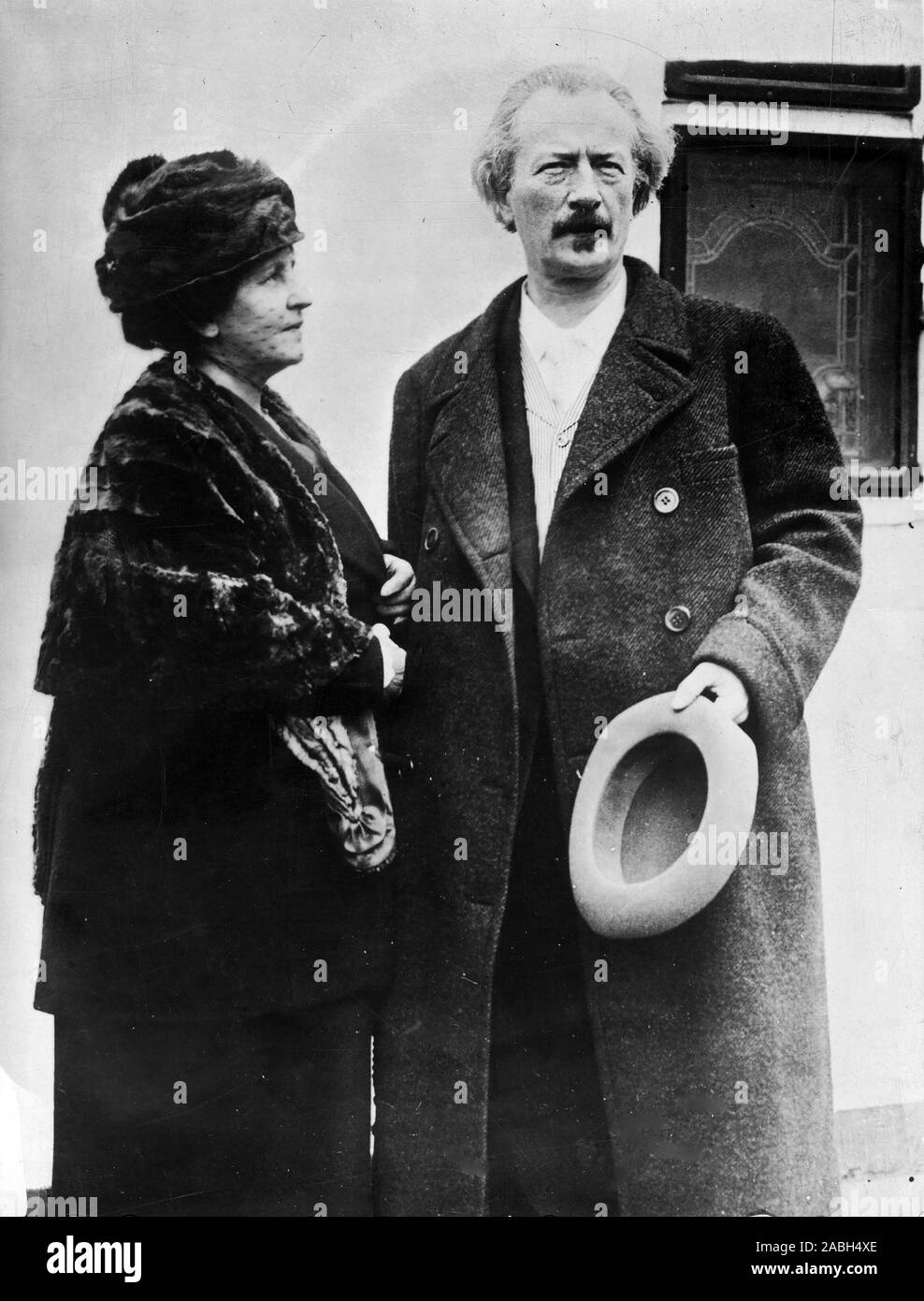IGNACY PADEREWSKI (1860-1941) polnischen Pianisten und Politiker über 1932 mit ist zweite Frau Helena. Stockfoto