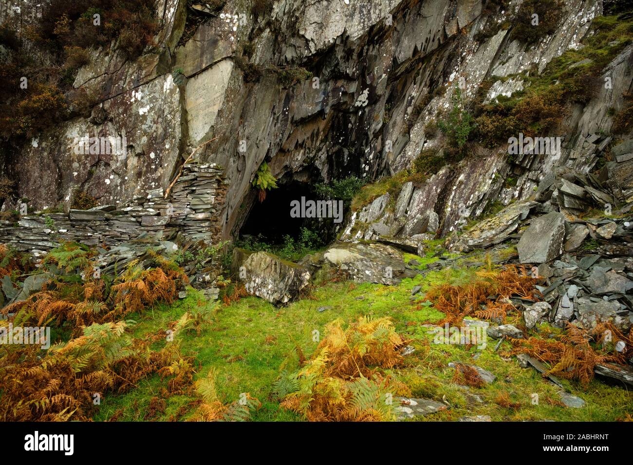 Abgebrochene Schiefergrube im Borrowdale, Cumbria Stockfoto
