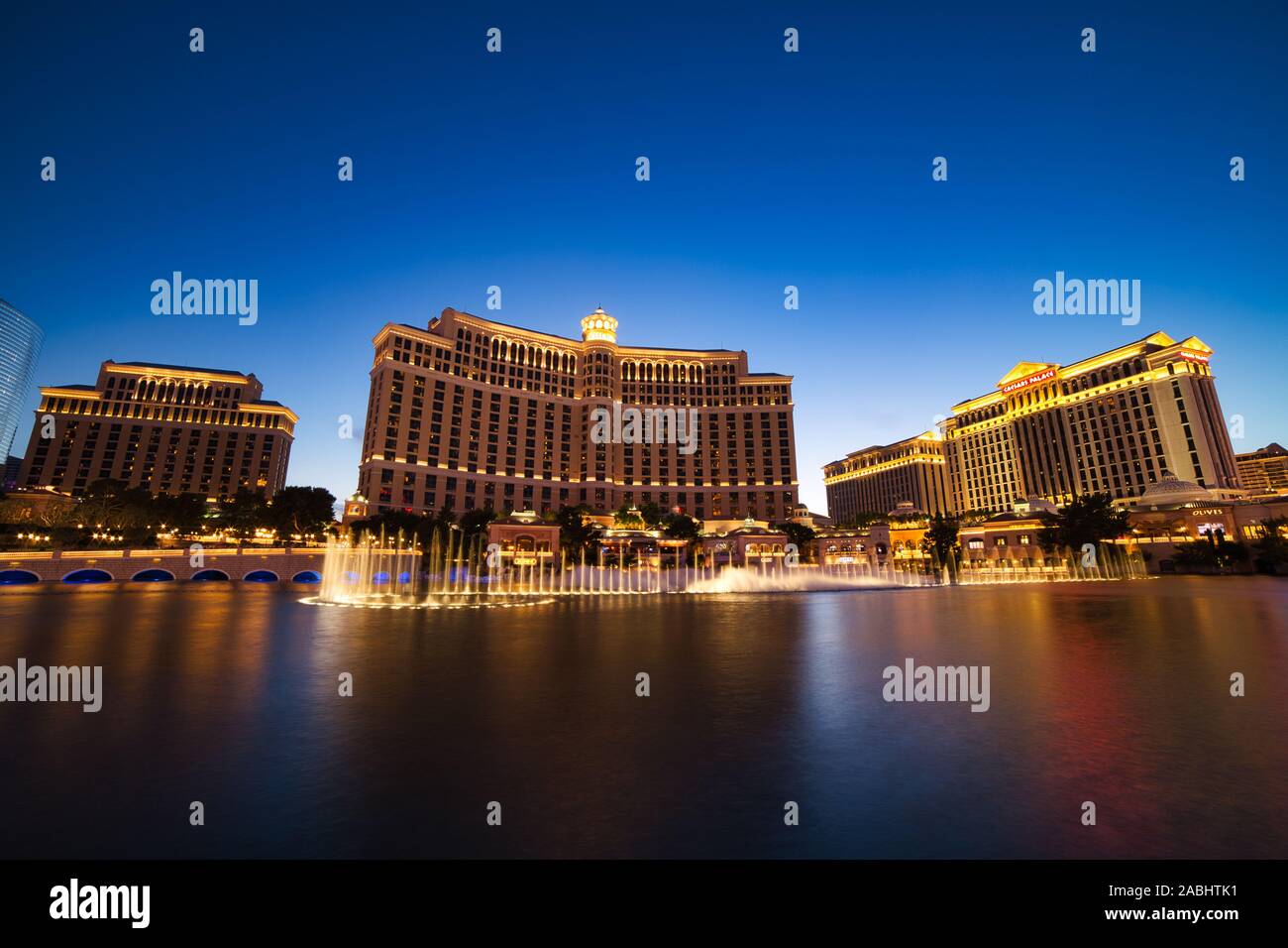 LAS VEGAS, USA - JUNI 2: Fountain Show im Bellagio Hotel und Casino am 2. Juni 2016 in Las Vegas, USA. Las Vegas ist eine der wichtigsten touristischen Destination Stockfoto