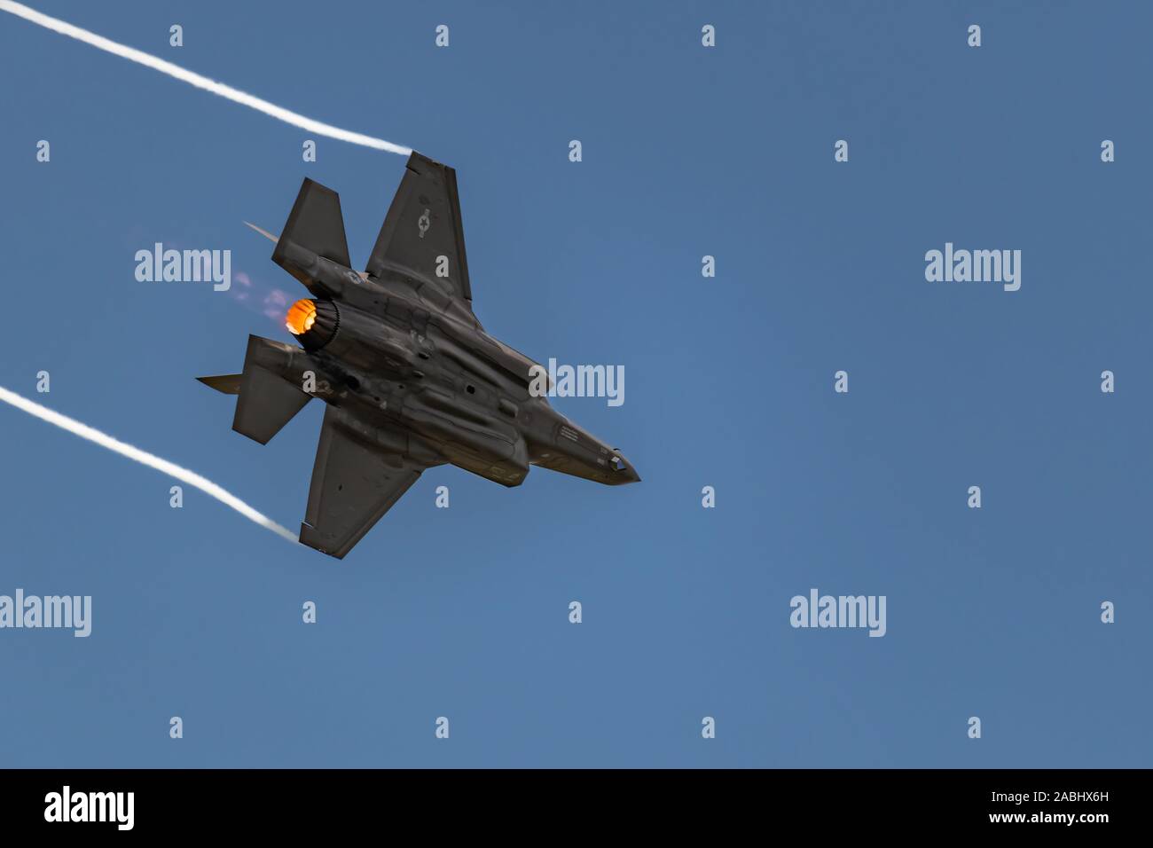 NEW WINDSOR, NY - 2. August 2019: Die Lockheed Martin F-35 Lightning II von Stewart International Airport während der New York Airshow. Stockfoto