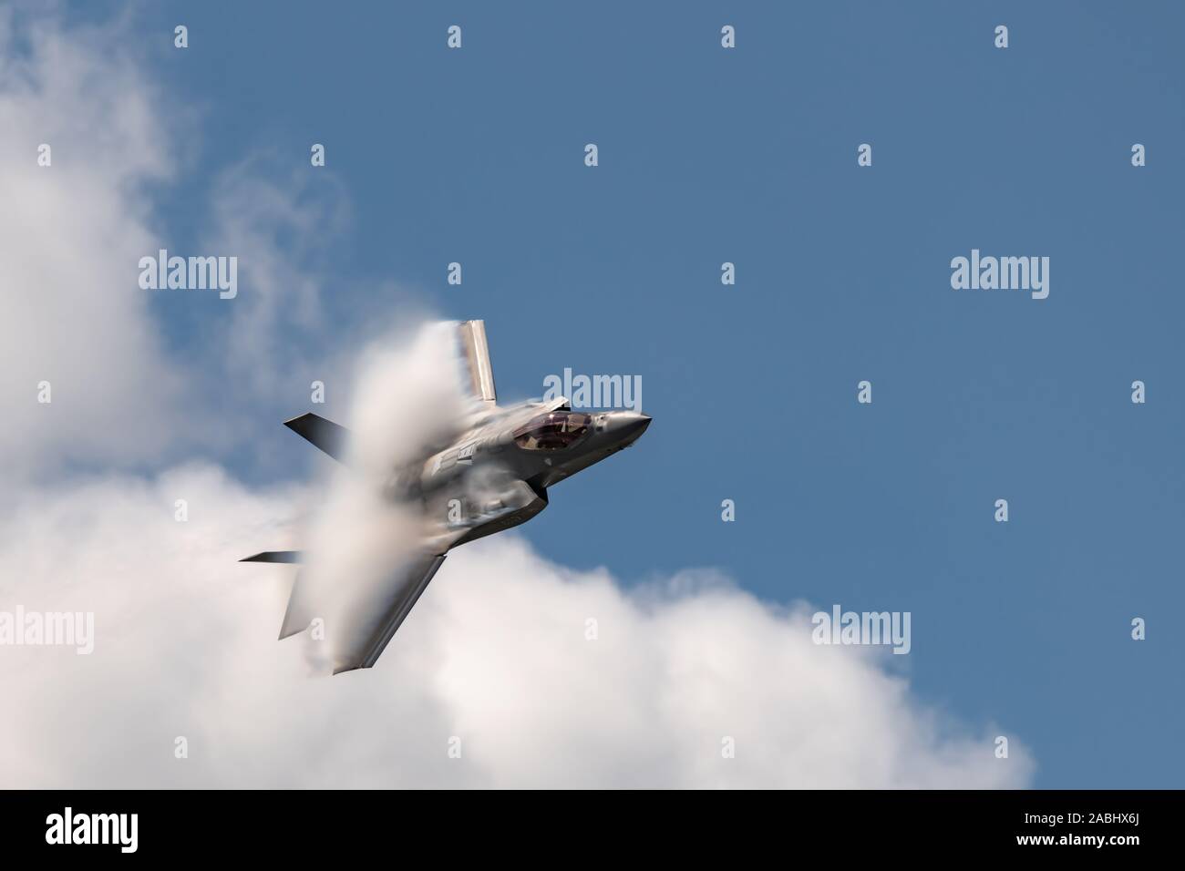 NEW WINDSOR, NY - 2. August 2019: Die Lockheed Martin F-35 Lightning II von Stewart International Airport während der New York Airshow. Stockfoto