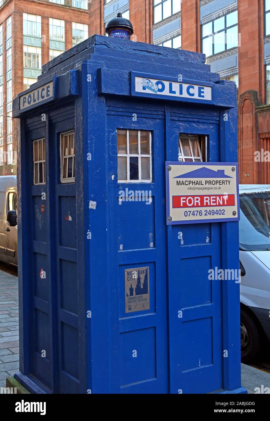 Tardis zu vermieten, Dr Who, blaue Polizei-Box, MacPhail Eigentum, Merchant City, Glasgow, Schottland, Großbritannien, G1 1TX Stockfoto