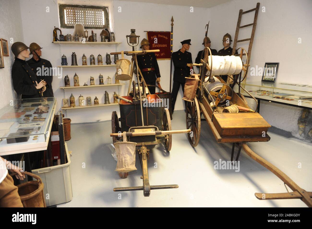 Andreas Abend private Feuerwehr Museum in seinem Keller. Seit Jahren ist diese Ausstellung wurde das Sammeln von Exponaten auf der 150-jährigen Geschichte der Münchner freiwilligen Feuerwehr. [Automatisierte Übersetzung] Stockfoto