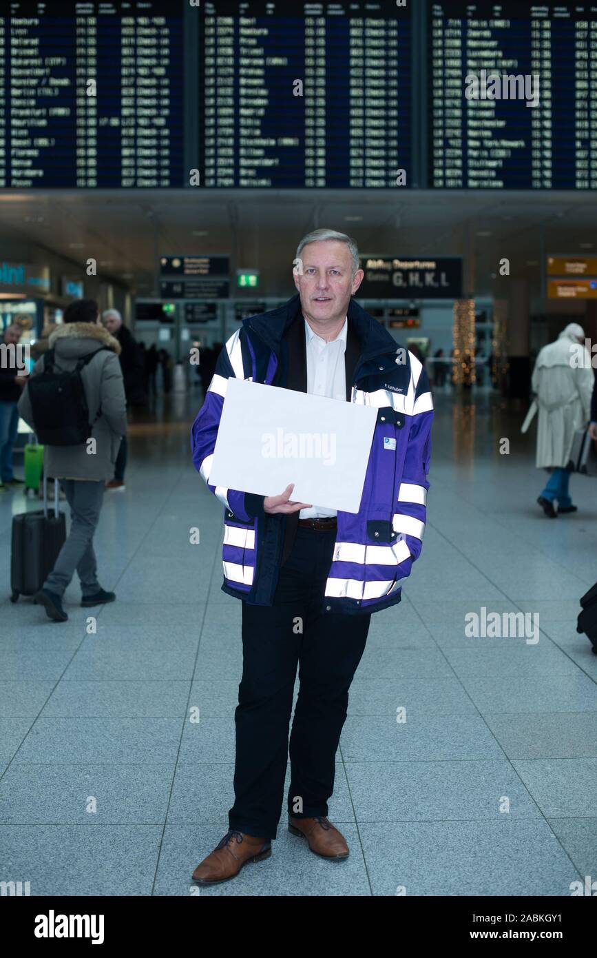 Franz Kohlhuber, Flughafenseelsorger am Flughafen München. [Automatisierte Übersetzung] Stockfoto