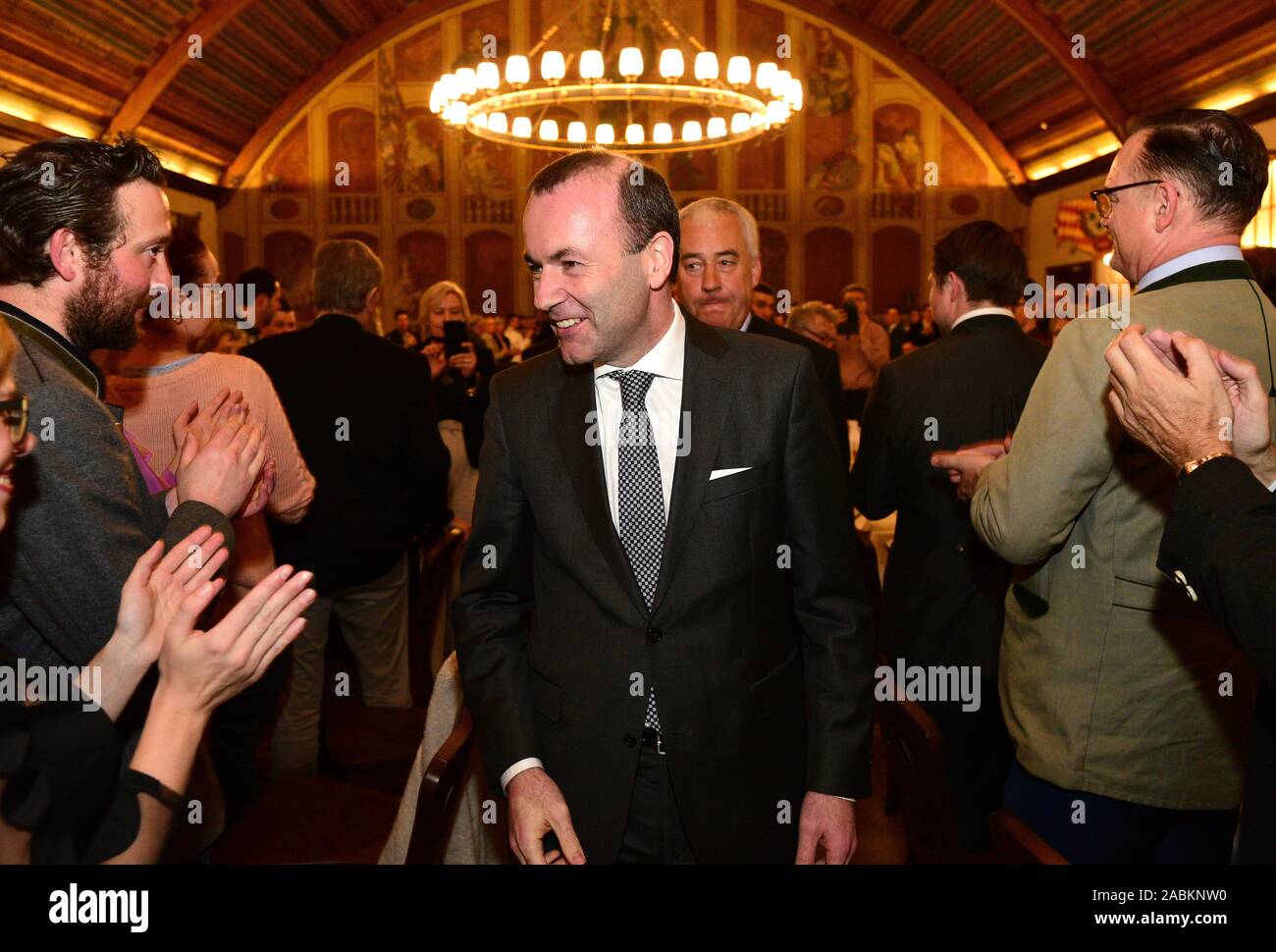 Manfred Weber, Spitzenkandidat für die Wahlen zum Europäischen Parlament von der Europäischen Volkspartei, bei der 54 traditionellen Fisch Abendessen des Schwabinger CSU im Münchner Hofbräuhaus. [Automatisierte Übersetzung] Stockfoto