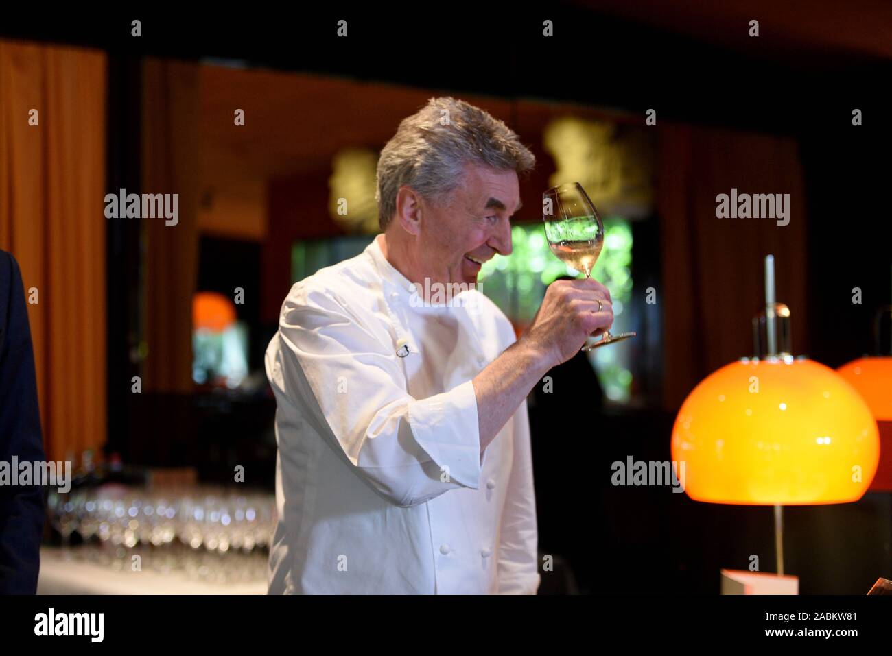 Sternekoch Hans Haas im Gourmet Restaurant "Tantris" in der Johann-Fichte-Straße 7 in Schwabing. [Automatisierte Übersetzung] Stockfoto